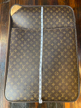 Load image into Gallery viewer, Louis vuitton Pengase 65 Monogram Suitcase