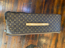 Load image into Gallery viewer, Louis vuitton Pengase 65 Monogram Suitcase