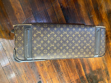 Load image into Gallery viewer, Louis vuitton Pengase 65 Monogram Suitcase