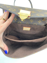 Load image into Gallery viewer, Louis Vuitton Pochette Metis Monogram. Brand New!