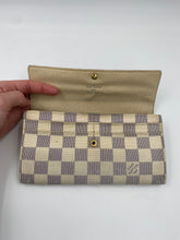 Load image into Gallery viewer, Louis Vuitton Portefeuille Sarah Long Azur XNC CA4181