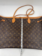 Load image into Gallery viewer, Louis Vuitton Monogram Neverfull GM