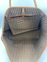 Load image into Gallery viewer, Louis Vuitton Monogram Neverfull GM