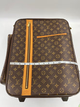 Load image into Gallery viewer, Louis Vuitton Bosphore Trolley 50
