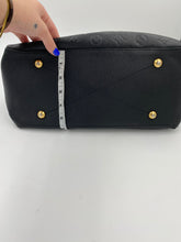 Load image into Gallery viewer, Louis Vuitton Black Empriente Maida Hobo
