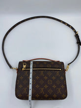 Load image into Gallery viewer, Louis Vuitton Pochette Metis Monogram. Brand New!
