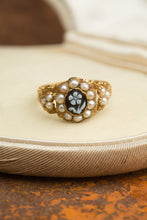 Load image into Gallery viewer, Yellow Gold Tiny Pearl Flower Ring
